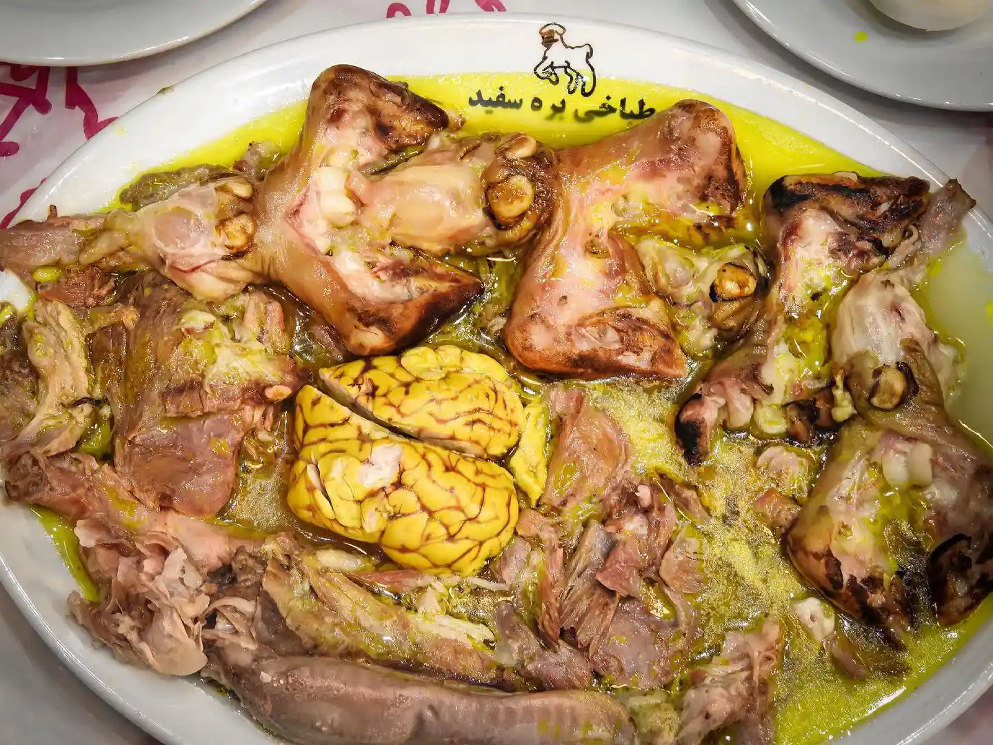 طباخی بره سفید