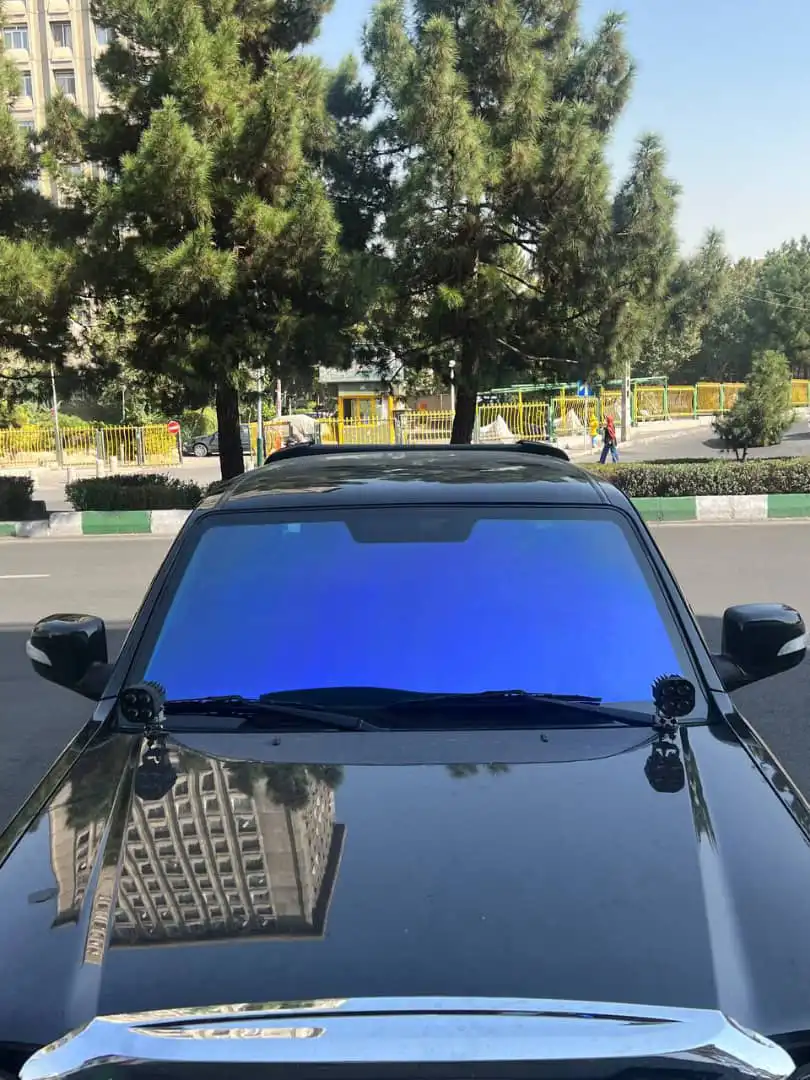 خدمات نصب شیشه دودی حرفه ای و جام جلو uv