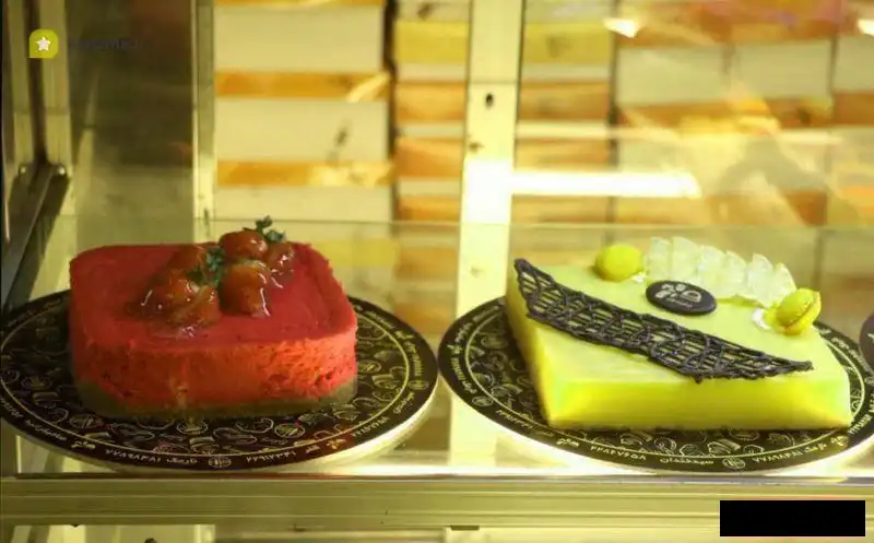 نان و شیرینی تهران