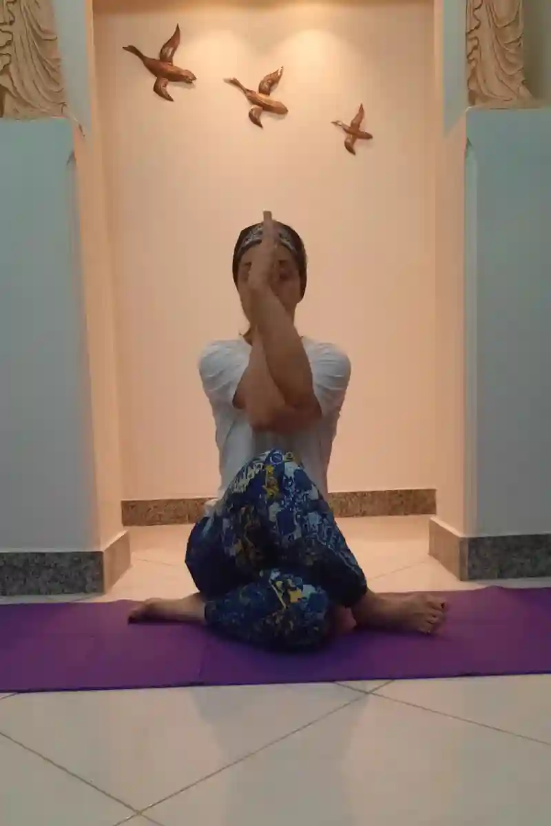 آموزش تخصصی یوگا امامی