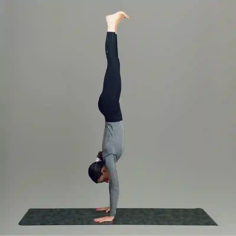 آئین گر یوگای تهران