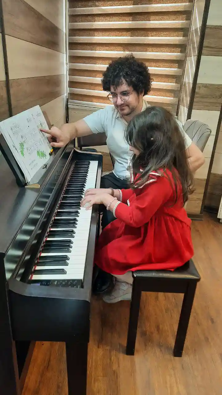 آموزشگاه موسیقی و هنر آوای یاس