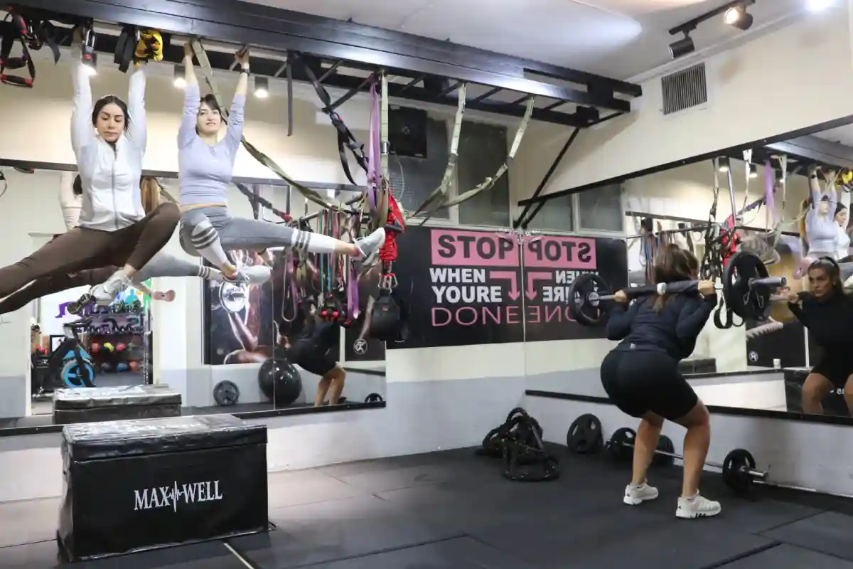 مجموعه ورزشی مه آرا