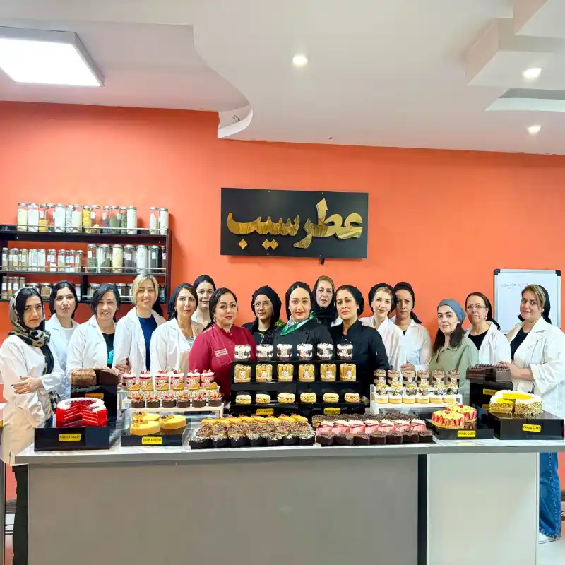 آموزشگاه آشپزی و شیرینی پزی عطر سیب