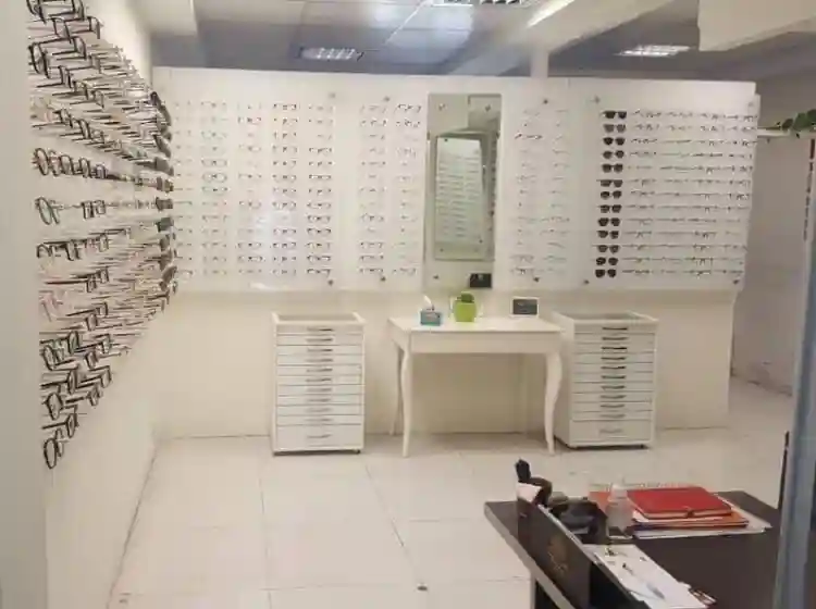 بینایی سنجی وفروش عینک رمضانی