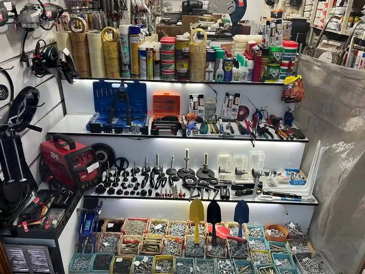 پیچ سینا 110 (حمیدرضا خاکزاد)