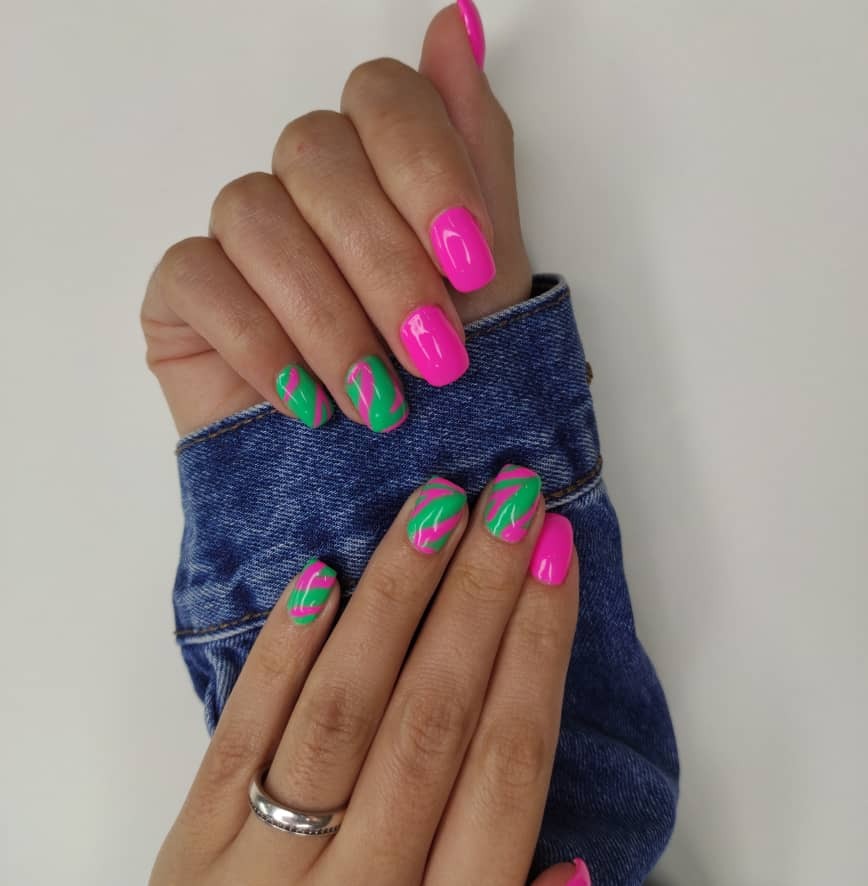 سالن زیبایی و آرایشگاه زنانه هلگا