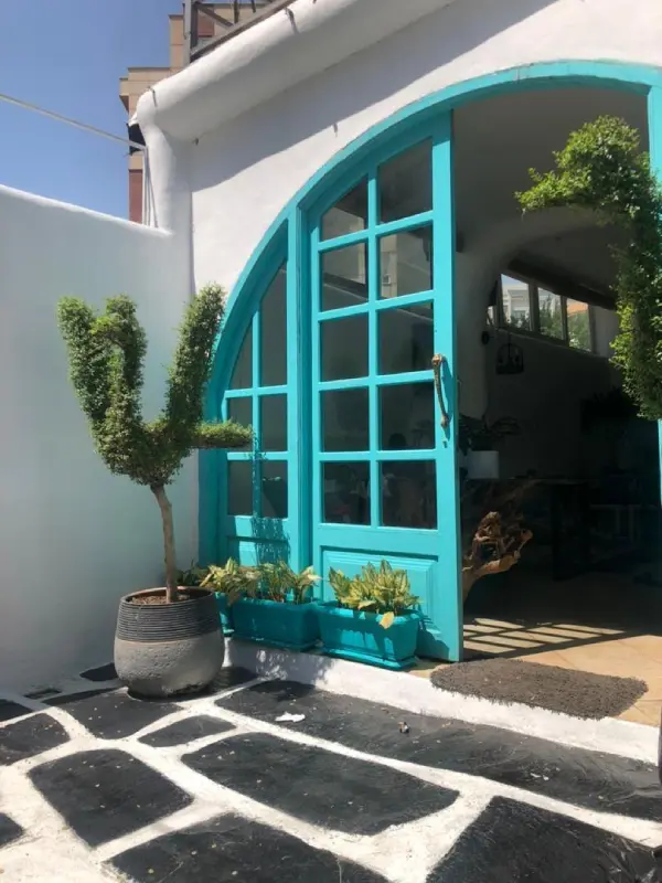 کافه رستوران حیات نو