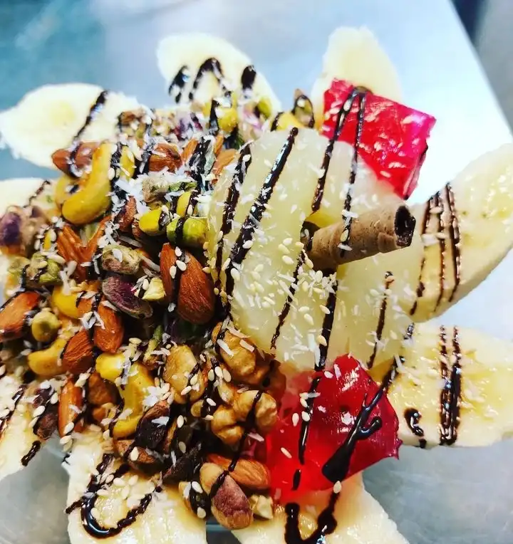 بستنی اکبر مشتی