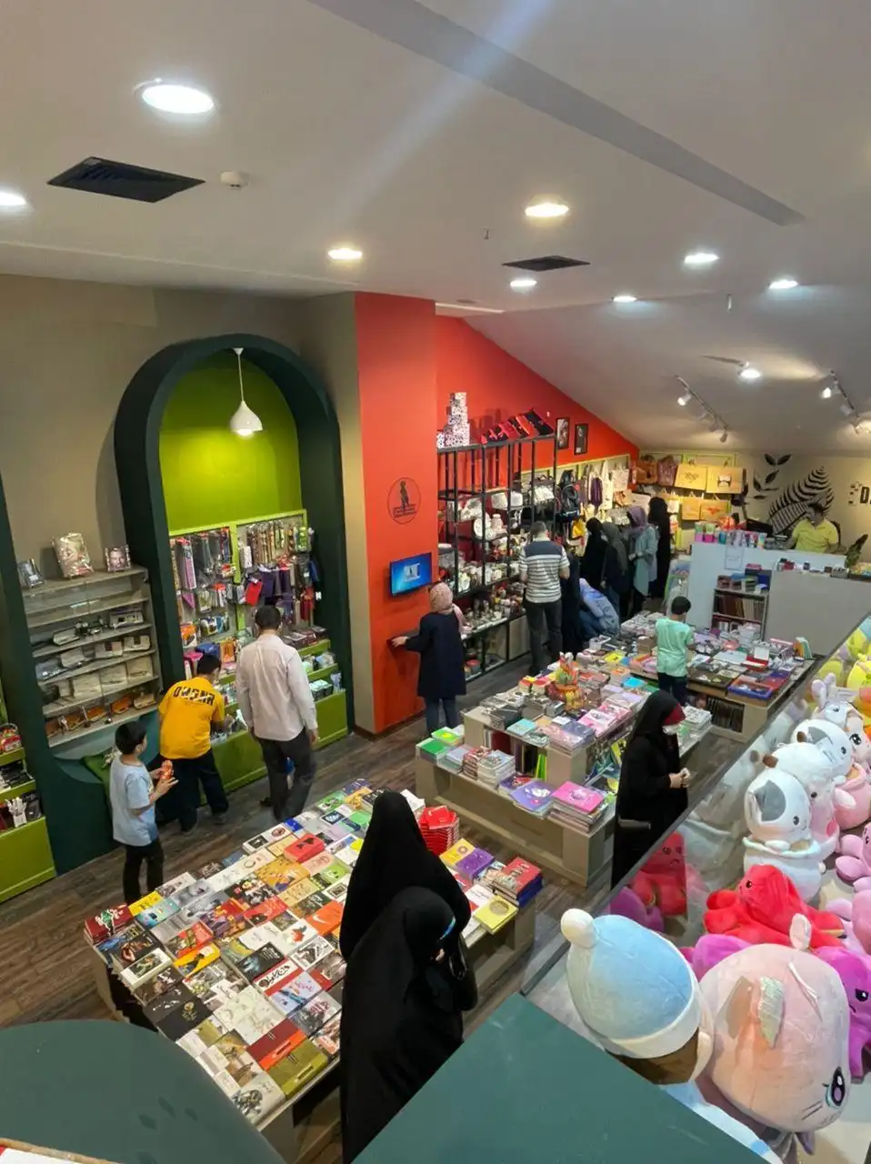 فروشگاه کتاب داربوک