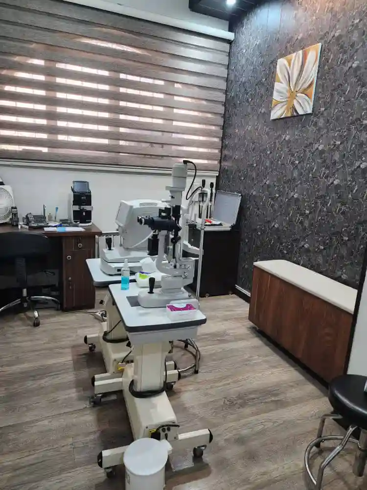 عینک فروشی بینایی سنجی نوین دید