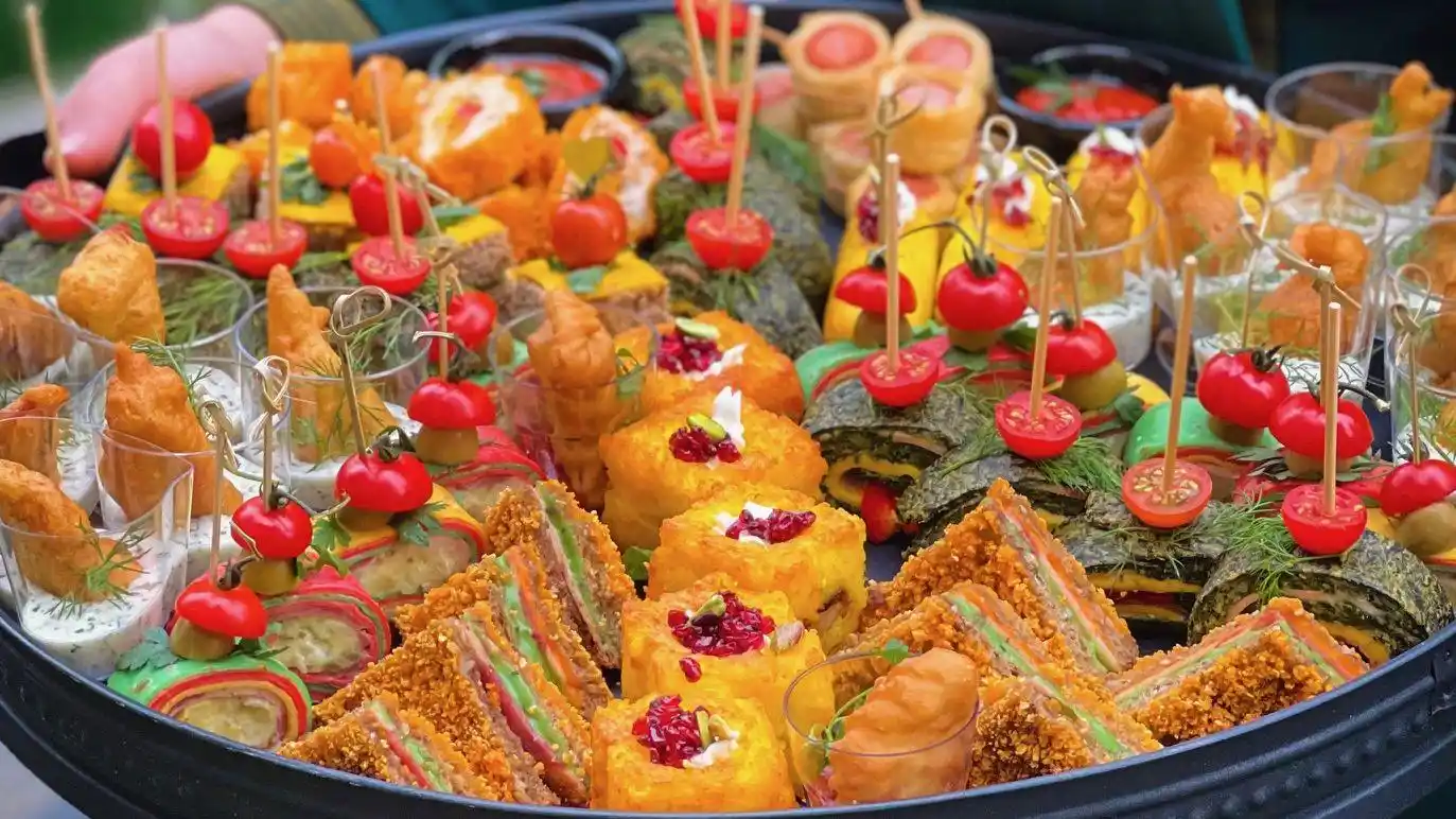  آموزشگاه آشپزی و قنادی حنانه