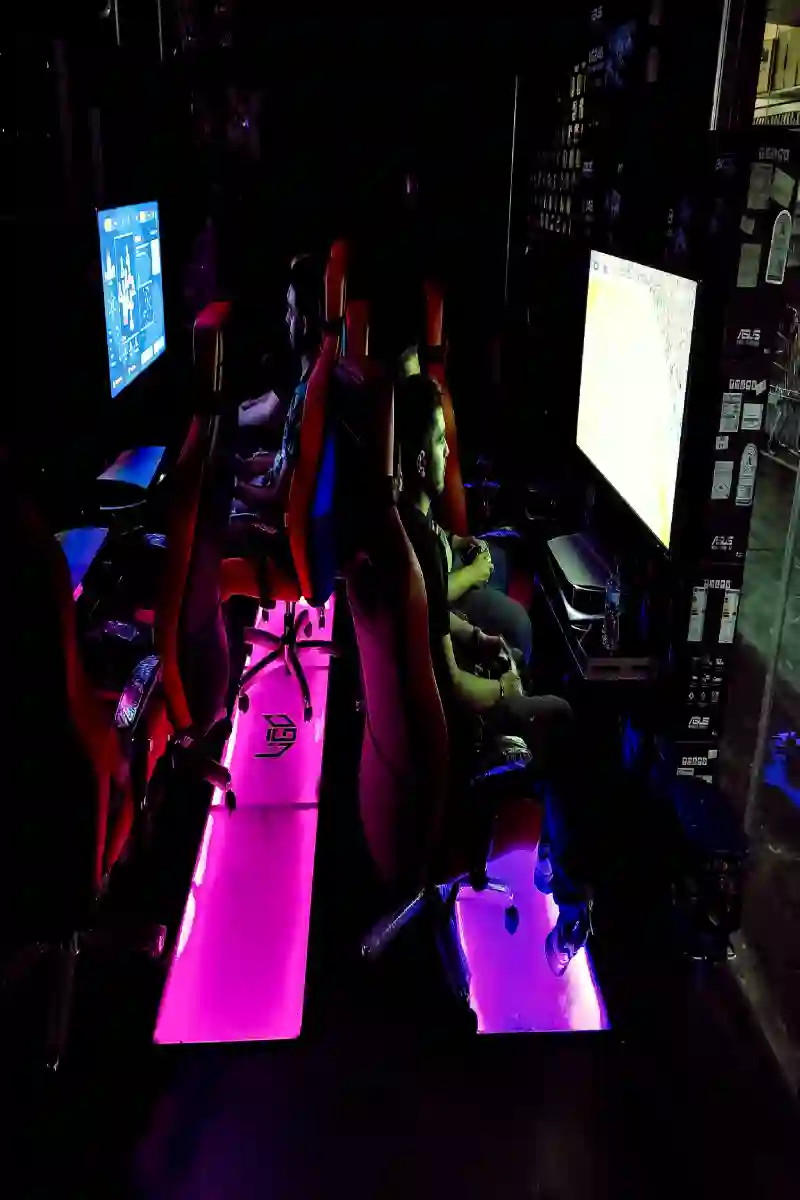 گیم سنتربزرگ Lgc (با رزرویشن شبانه روزی)