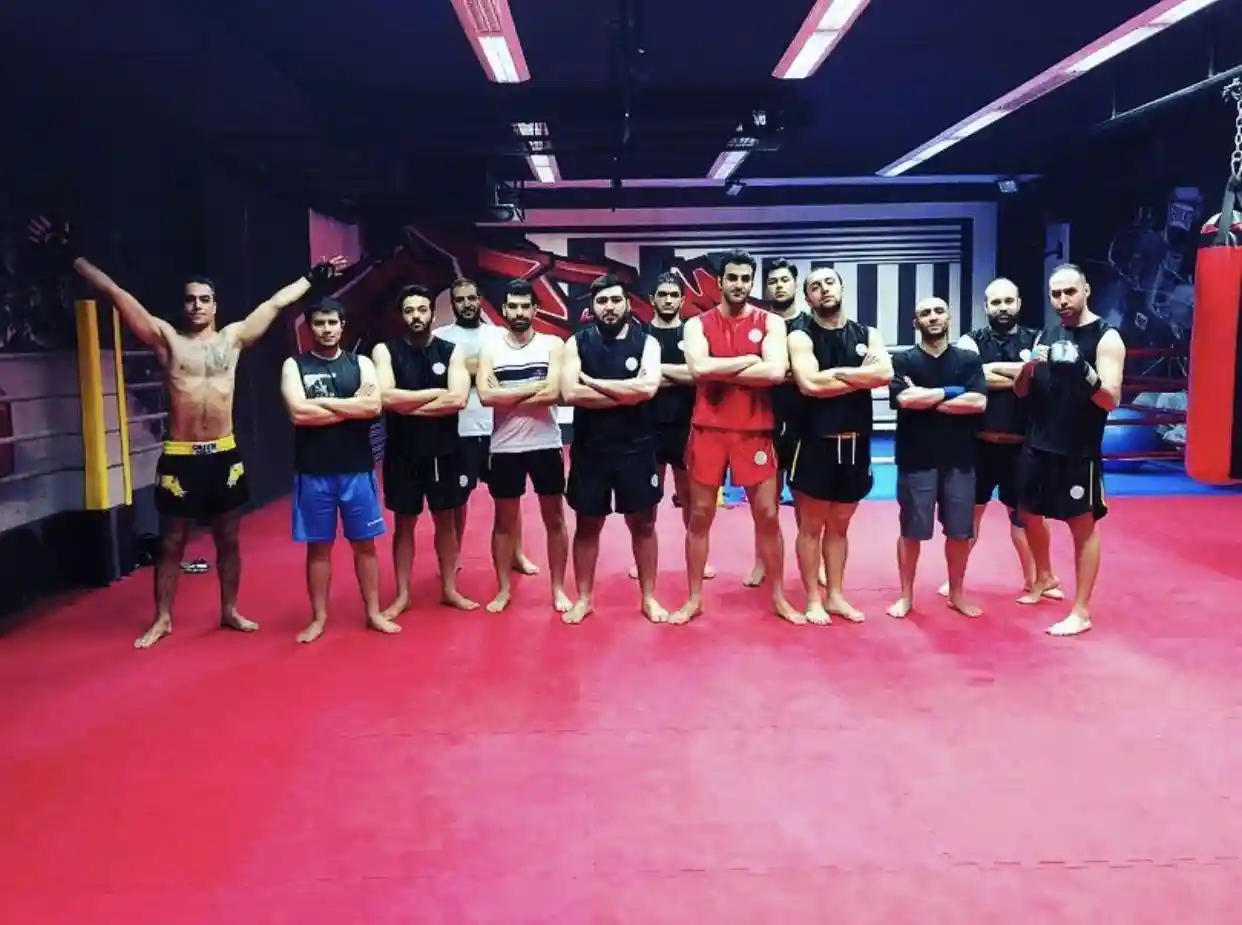 آموزش تخصصی هنرهای رزمی ترکیبی rjclub