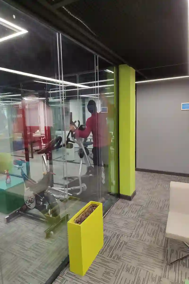  شرکت خدماتی نظافتی نیرو برتر