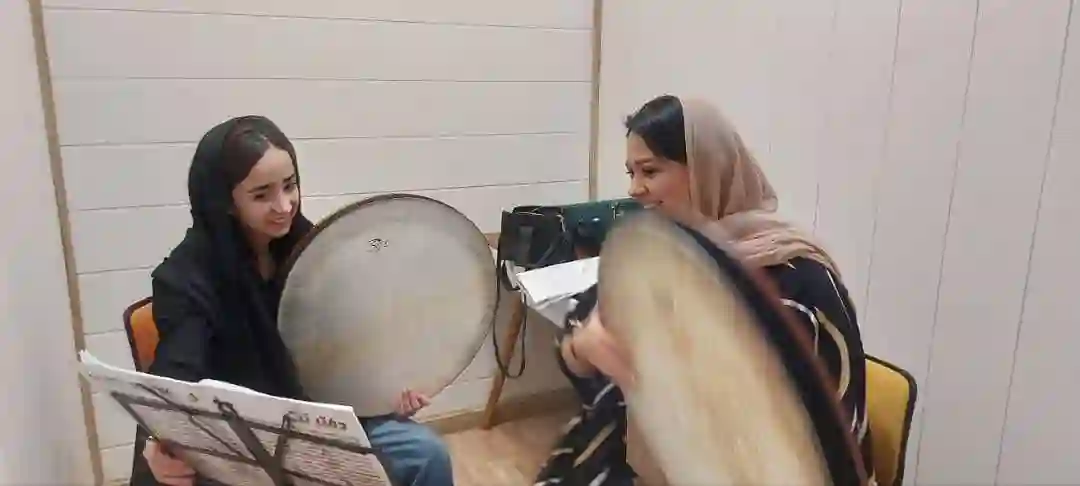 آموزشگاه موسیقی آونگ