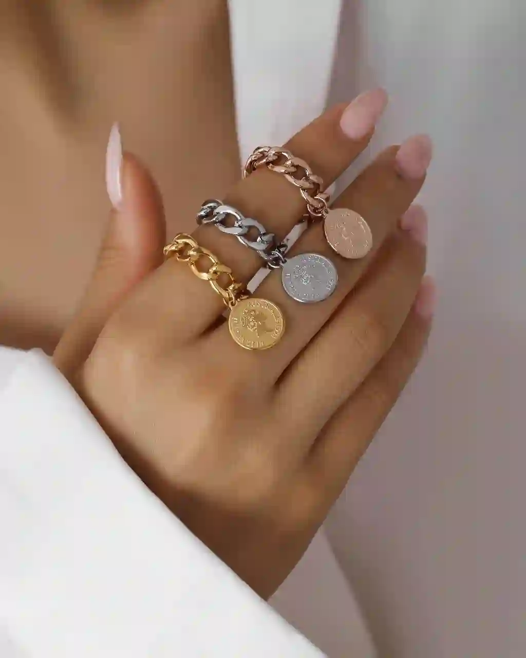 نقره و بدلیجات تیادم