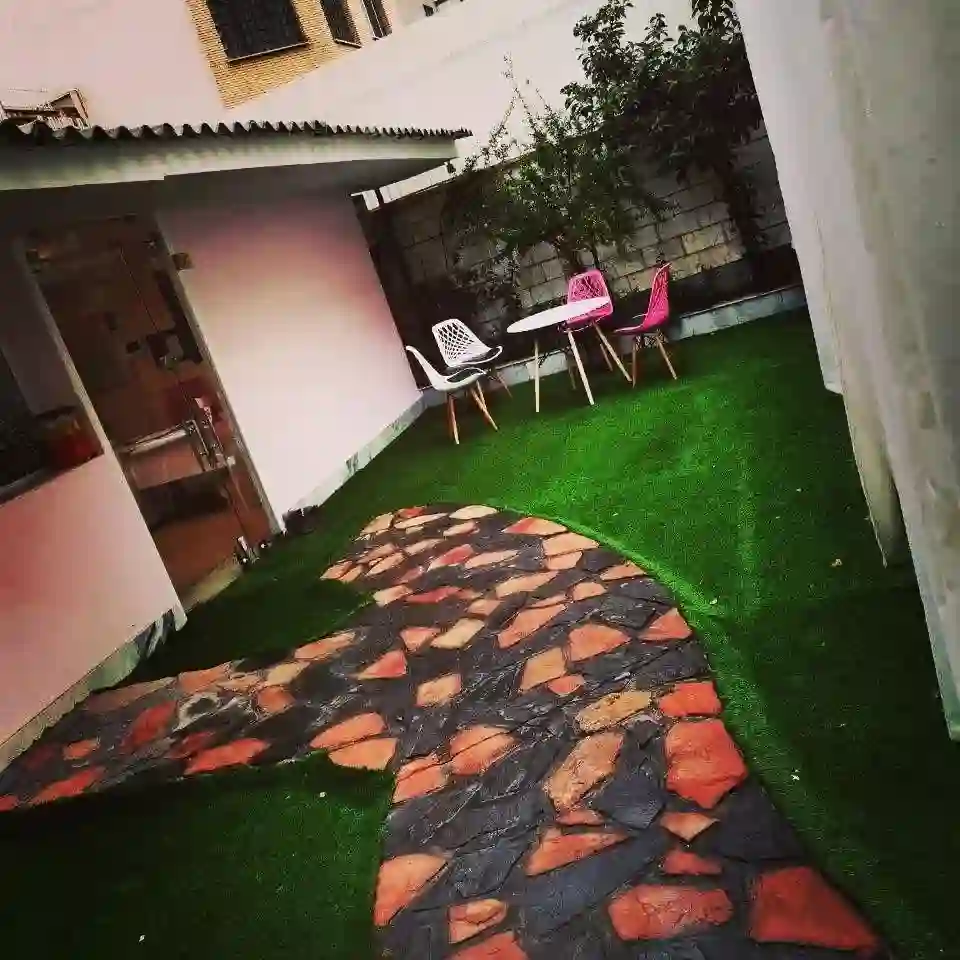 پانسیون دخترانه سنا