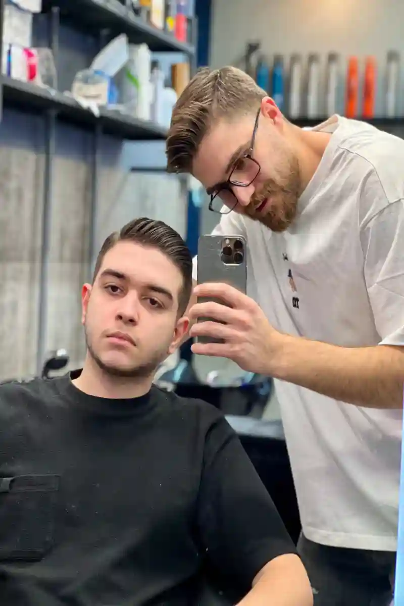 آرایشگر محسن نودهی