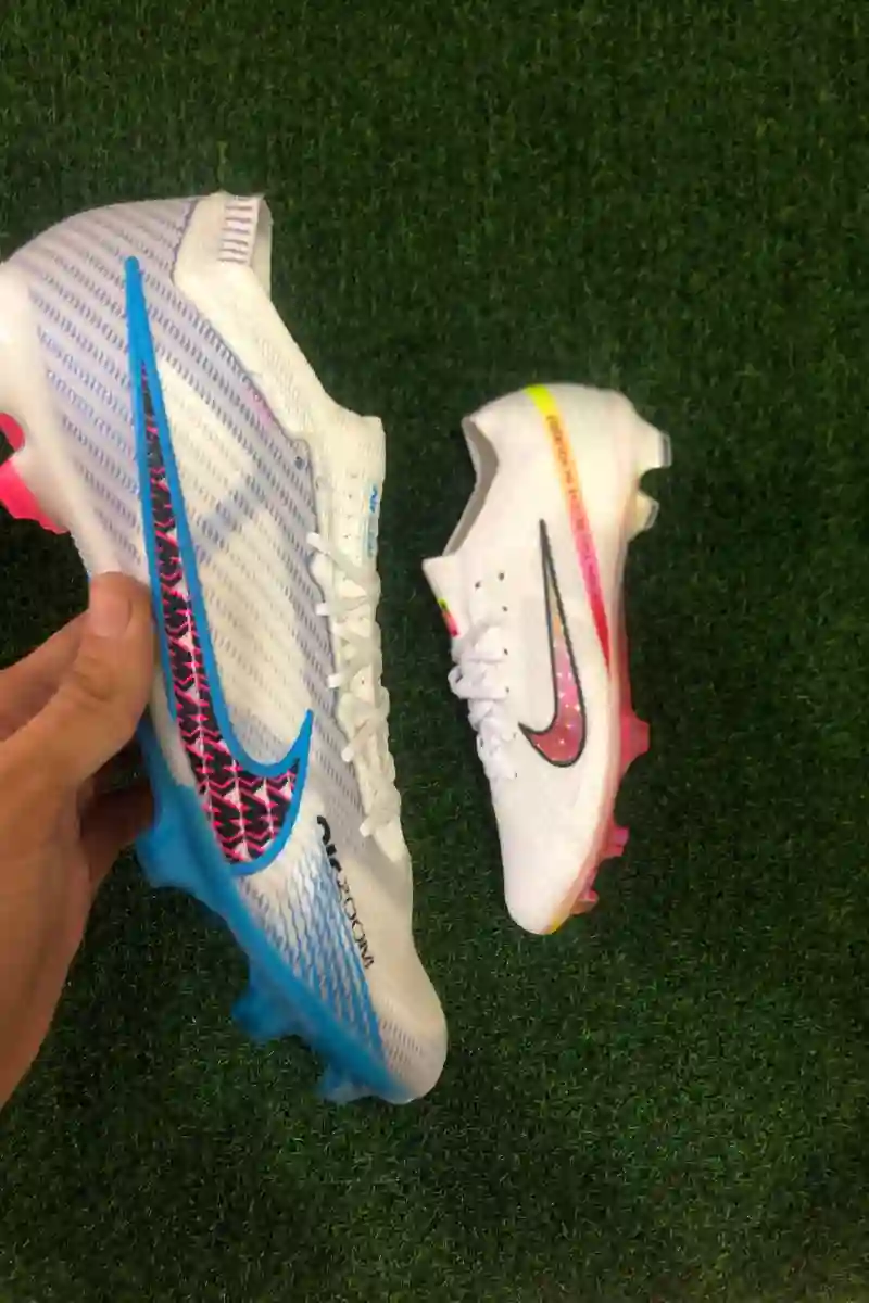 کتونی فوتبال