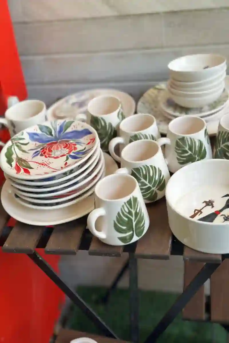 آموزشگاه سفال گری، کافه سفال لاجوردین