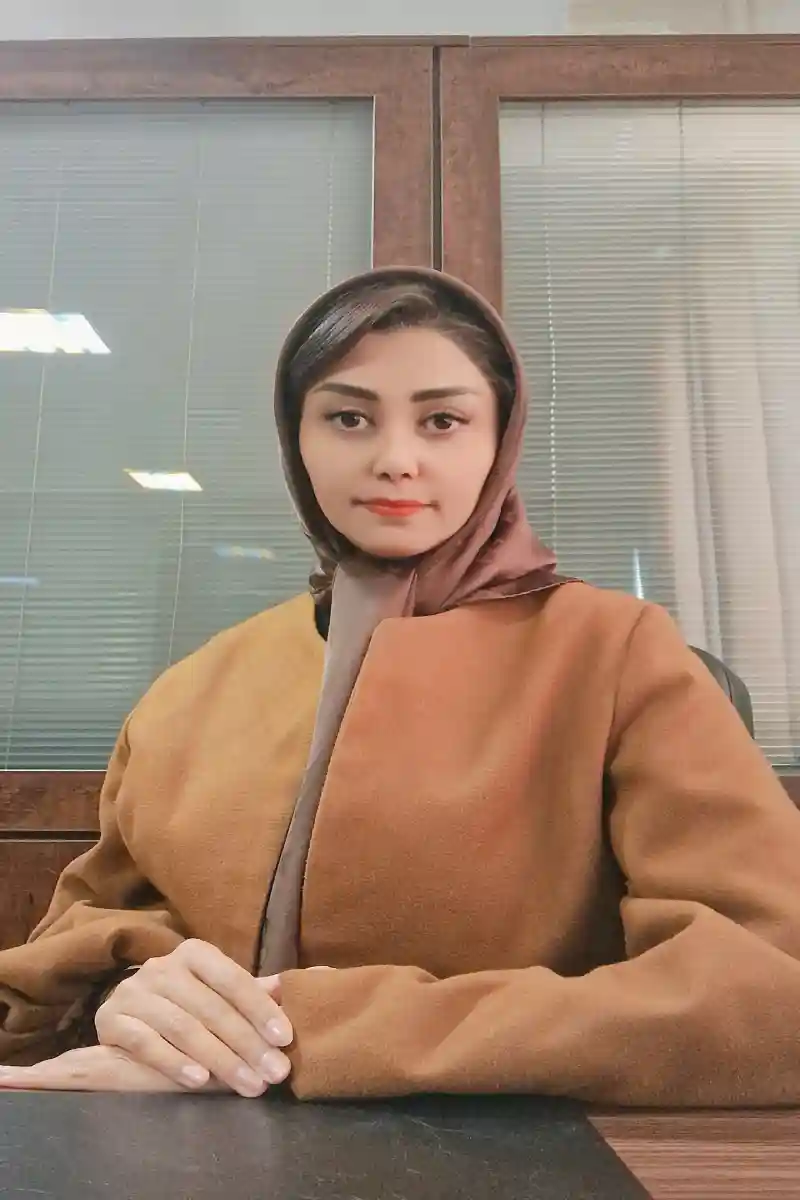 وکیل پایه یک افسانه آبرون(مشاوره رایگان)